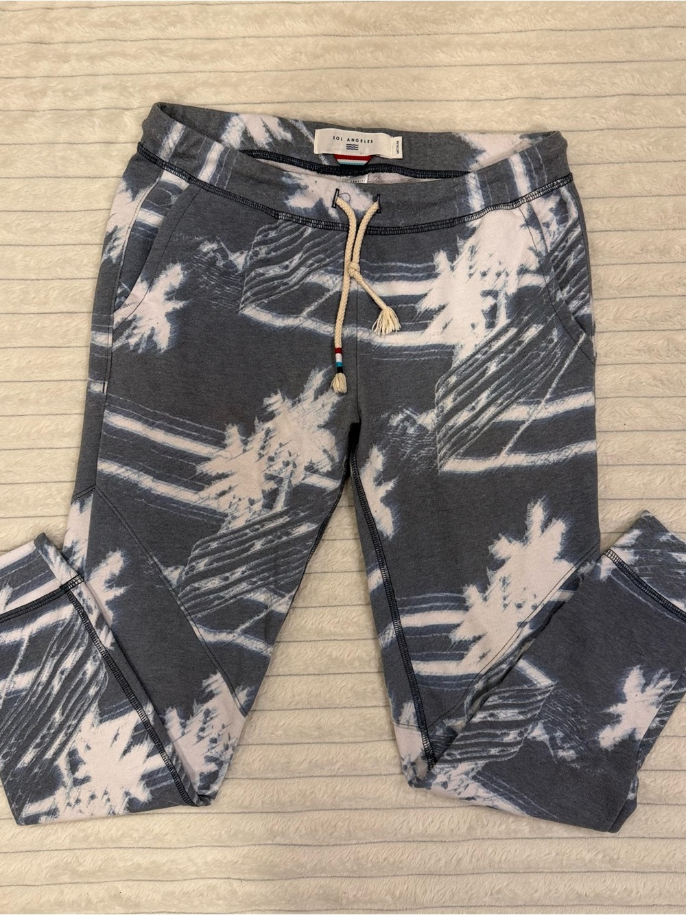 Sol Angeles Gray and White Tie-Dye Joggers 😌😌😌